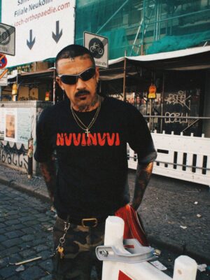 Graphic T-Shirt “distorted vision”